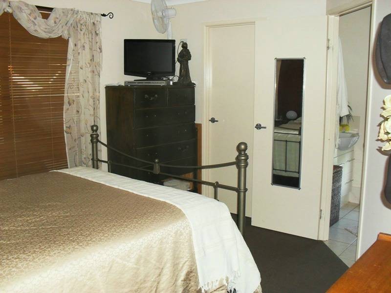 9 Hawthorne Street, Nanango QLD 4615