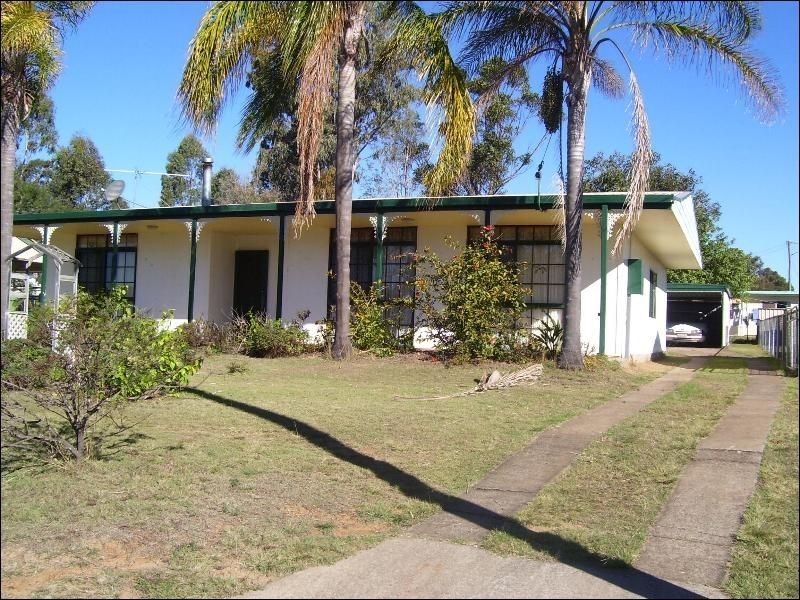 5 Deakin Crescent, Nanango QLD 4615
