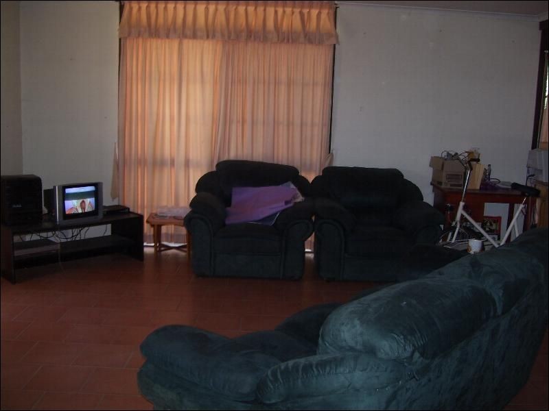 5 Deakin Crescent, Nanango QLD 4615