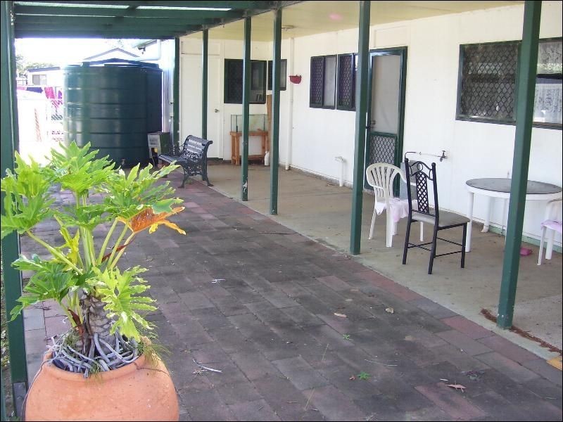 5 Deakin Crescent, Nanango QLD 4615