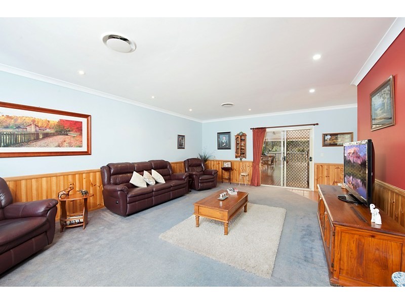 2 Dalkeith Street, Nanango QLD 4615