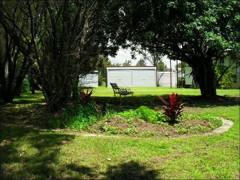 34 Deakin Crescent, Nanango QLD 4615