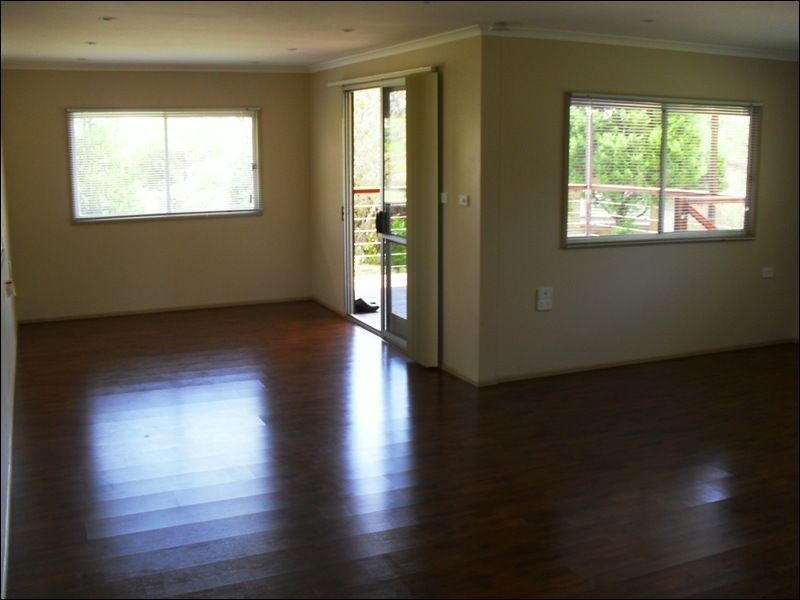 34 Deakin Crescent, Nanango QLD 4615