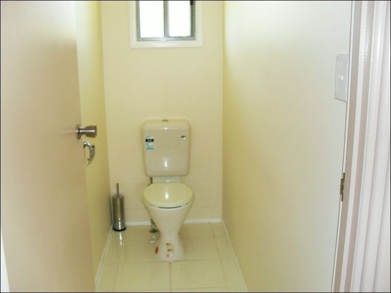 34 Deakin Crescent, Nanango QLD 4615