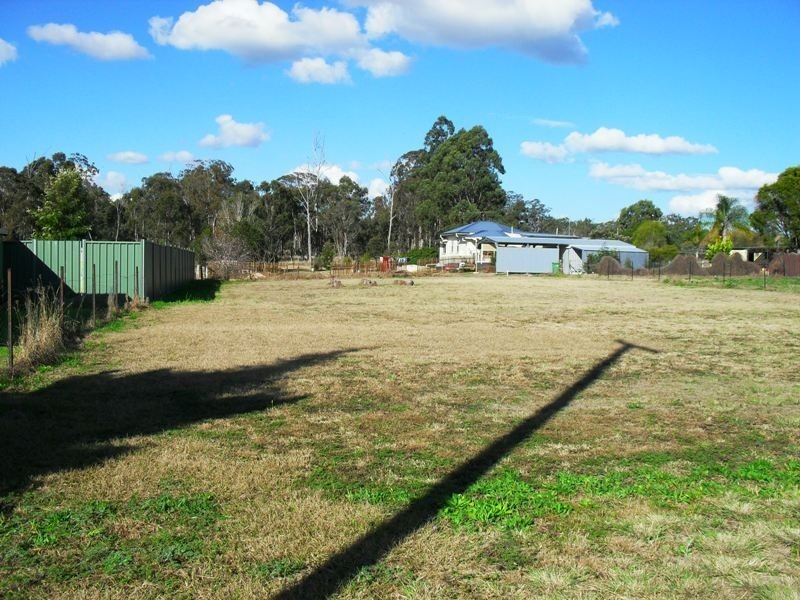 8 Wickham Street, Nanango QLD 4615