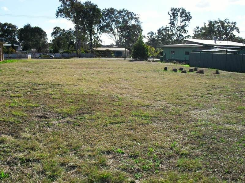 8 Wickham Street, Nanango QLD 4615