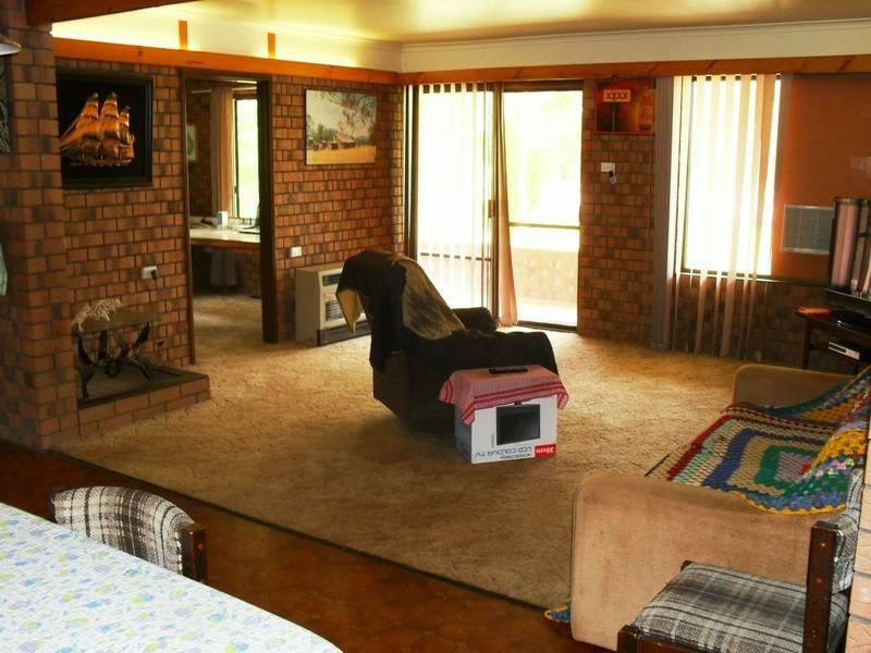 14 Main Street, Maidenwell QLD 4615