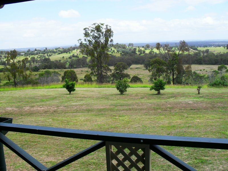 43 North kerton Road, Nanango QLD 4615