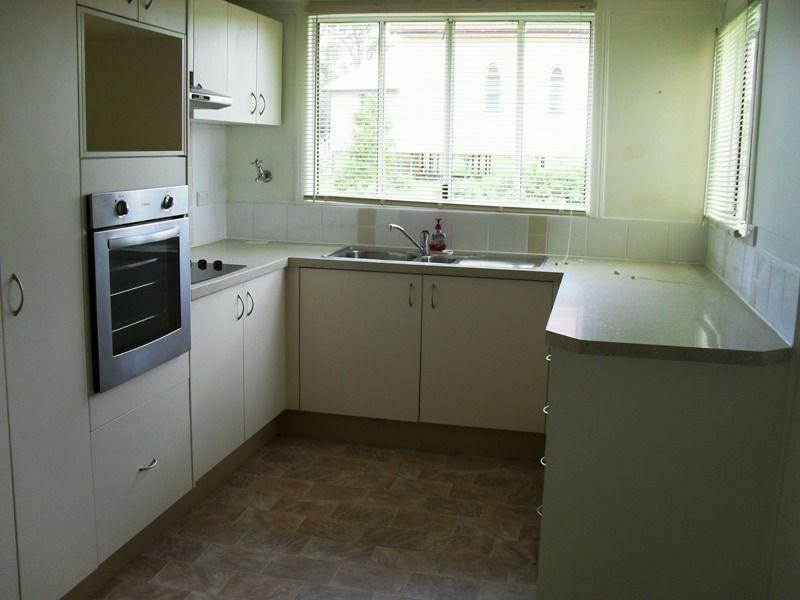 14 James Street, Blackbutt QLD 4306