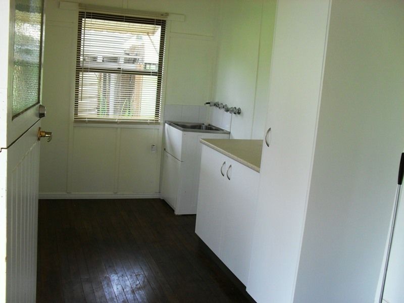 14 James Street, Blackbutt QLD 4306