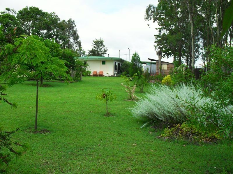 52 Cairns Street, Nanango QLD 4615