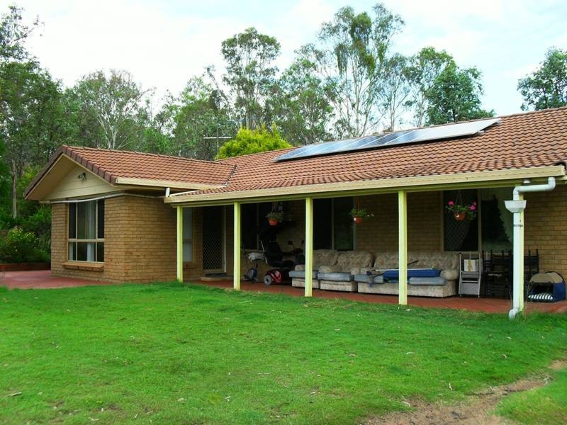 67 Templeton Road, Nanango QLD 4615