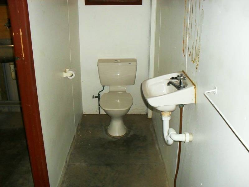 6 Knowles Street, Nanango QLD 4615