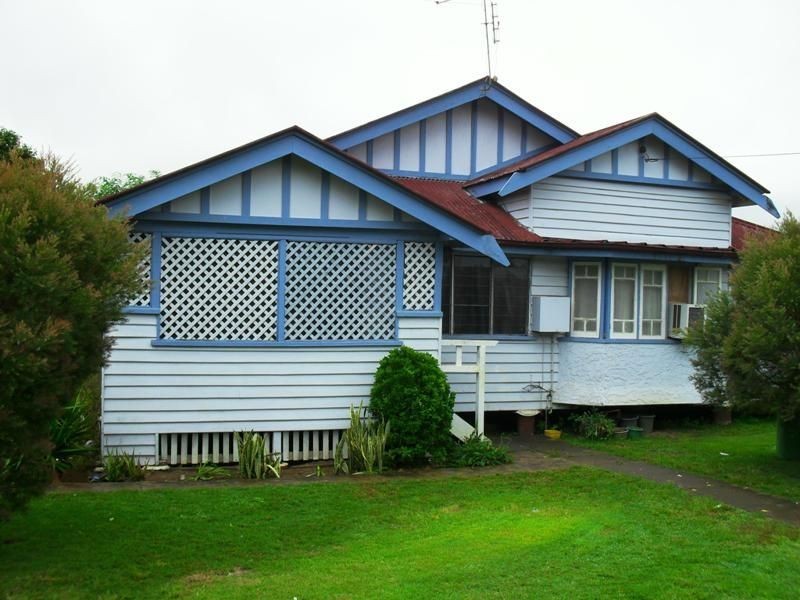 26 Gipps Street, Nanango QLD 4615