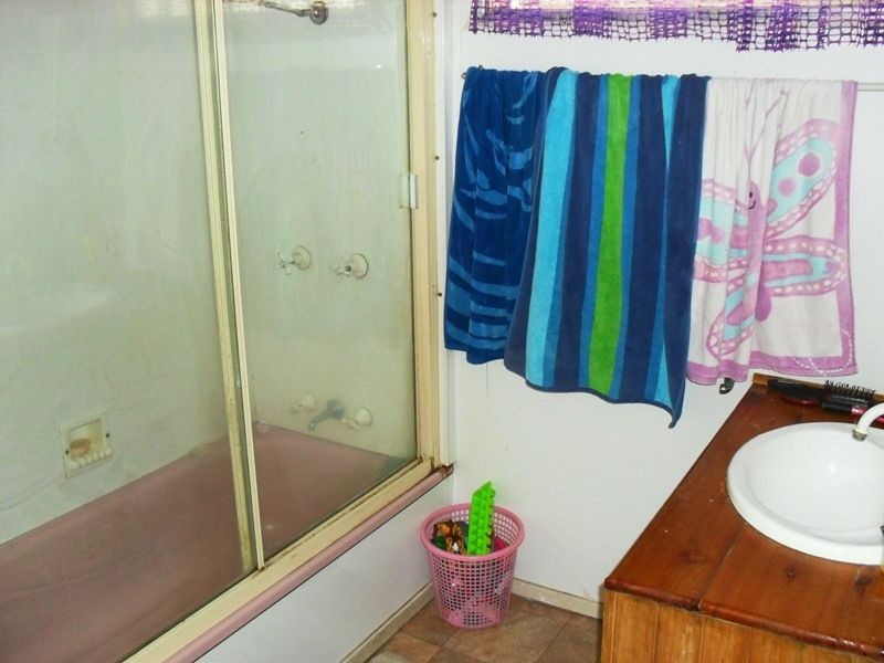 26 Gipps Street, Nanango QLD 4615