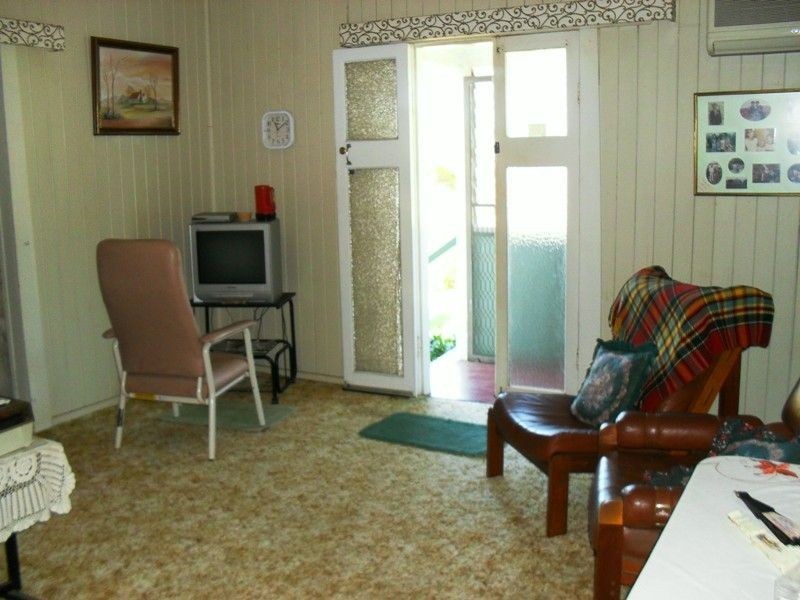 130 Drayton Street, Nanango QLD 4615