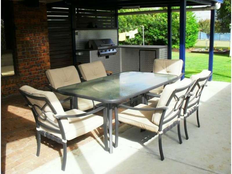 6 Lee Court, Nanango QLD 4615