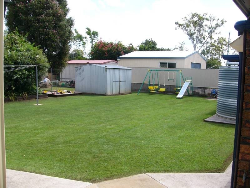 6 Lee Court, Nanango QLD 4615