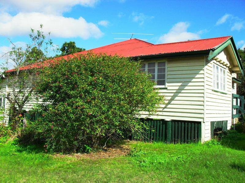 13 Wills Street, Nanango QLD 4615