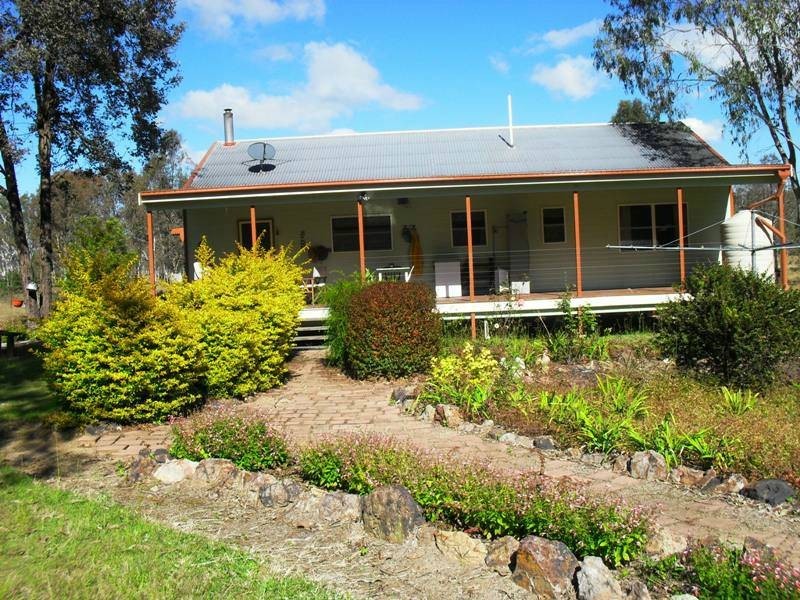 72 Templeton Road, Nanango QLD 4615