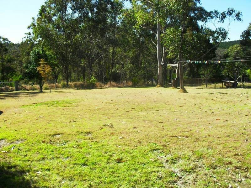 89 Calvert Road, Nanango QLD 4615