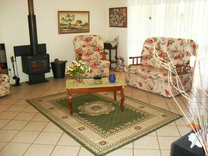 1 Kingaroy Road, Nanango QLD 4615