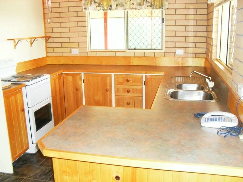 27 Normanby Street, Nanango QLD 4615