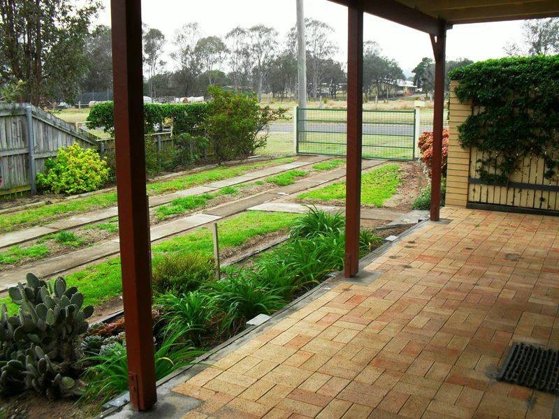 27 Normanby Street, Nanango QLD 4615