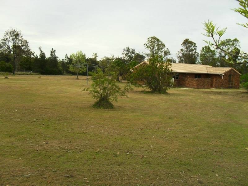 1 Millis Way, Nanango QLD 4615