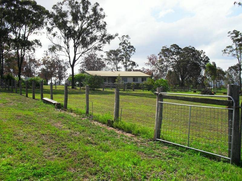32 Brazier Road, Nanango QLD 4615