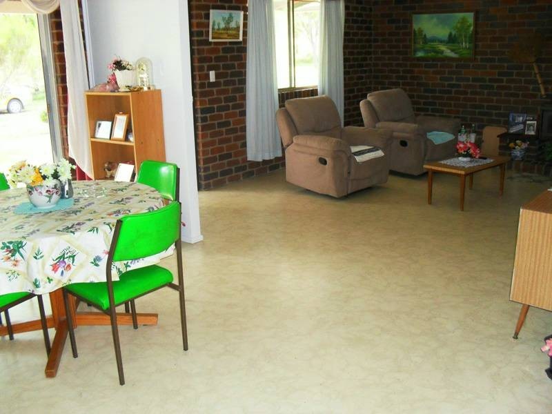184 Carbeen Crescent, Nanango QLD 4615