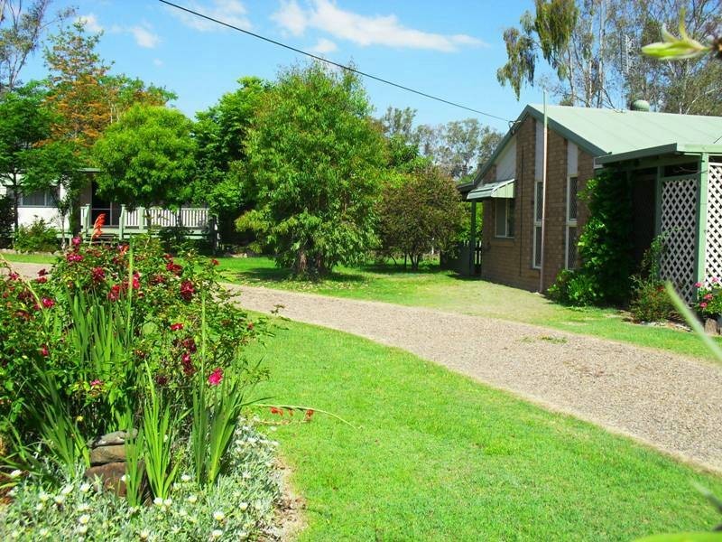 14 Burnett Street, Nanango QLD 4615