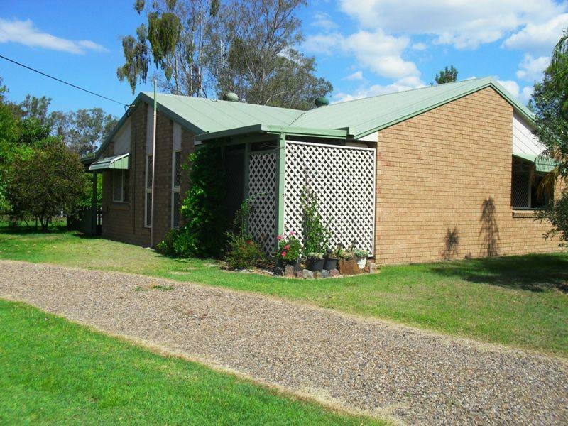 14 Burnett Street, Nanango QLD 4615