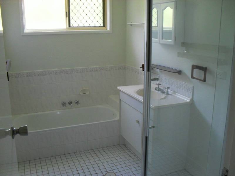 14 Burnett Street, Nanango QLD 4615