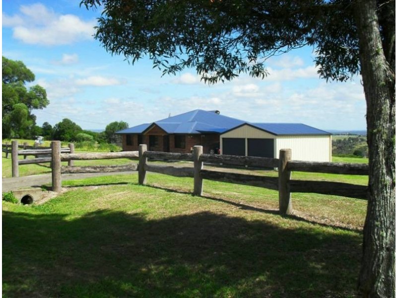 10 North Kerton Road, Nanango QLD 4615
