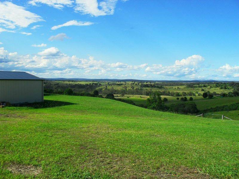 10 North Kerton Road, Nanango QLD 4615