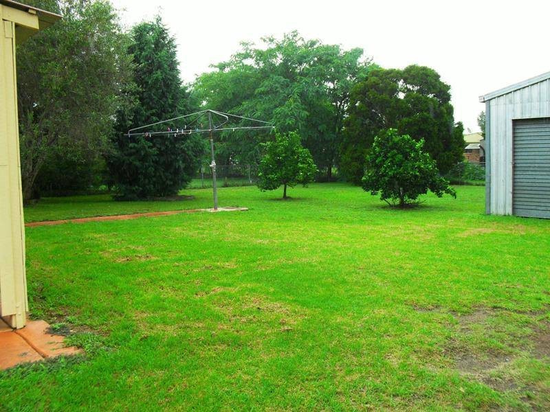 35 Brisbane Street, Nanango QLD 4615