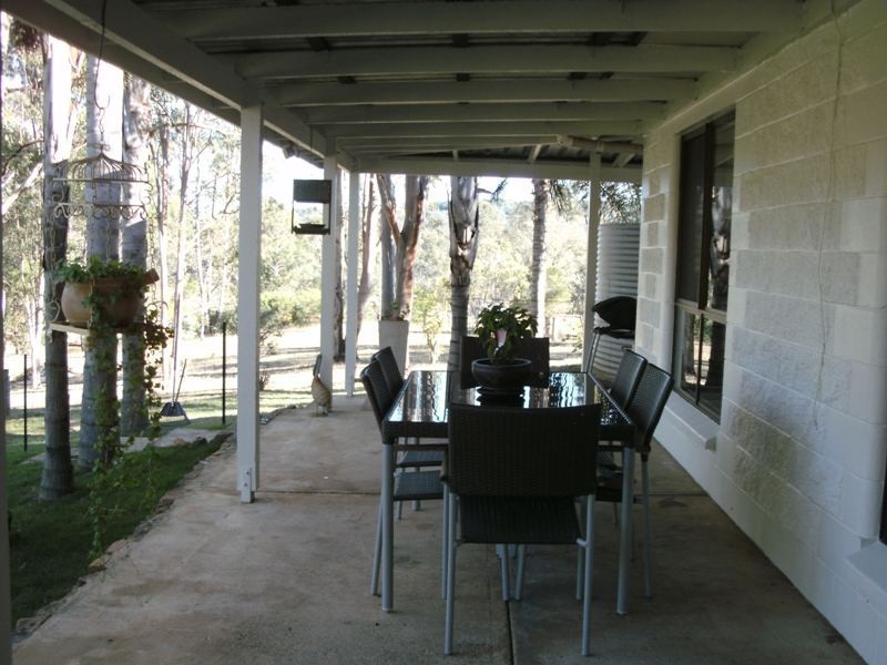 234 Malar Crescent, Nanango QLD 4615