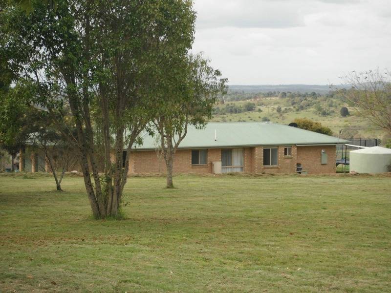 34 North Kerton Road, Nanango QLD 4615