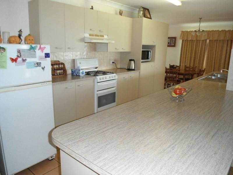 34 North Kerton Road, Nanango QLD 4615