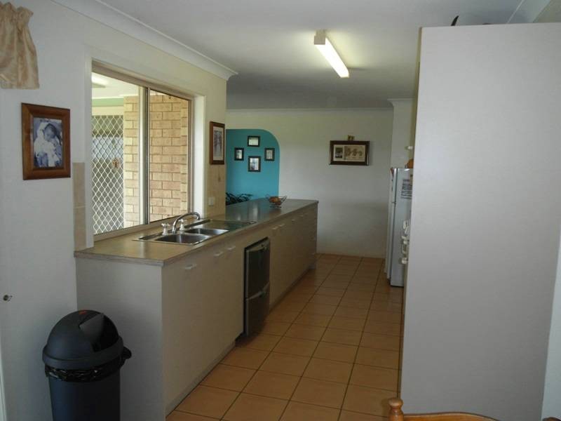 34 North Kerton Road, Nanango QLD 4615