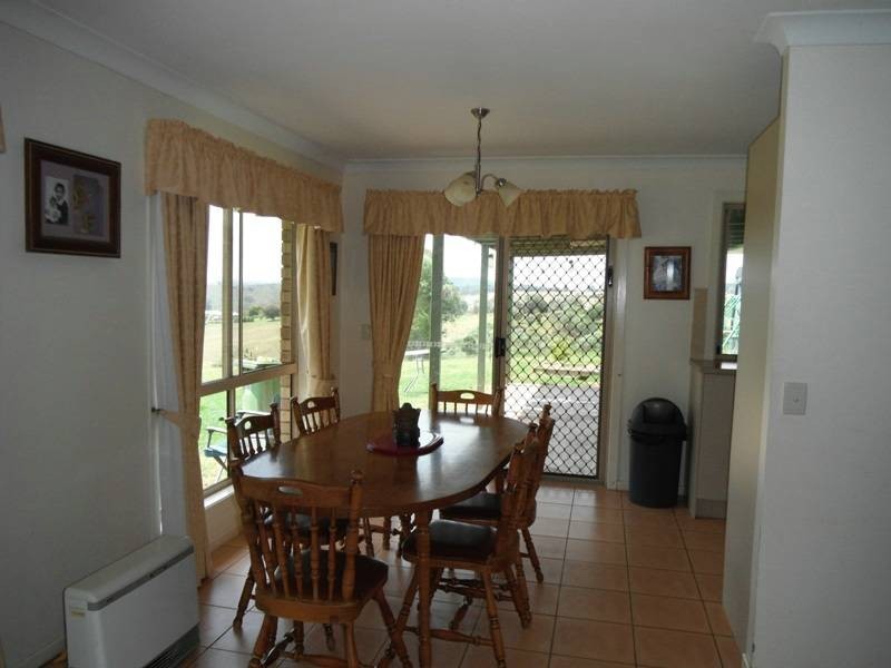 34 North Kerton Road, Nanango QLD 4615