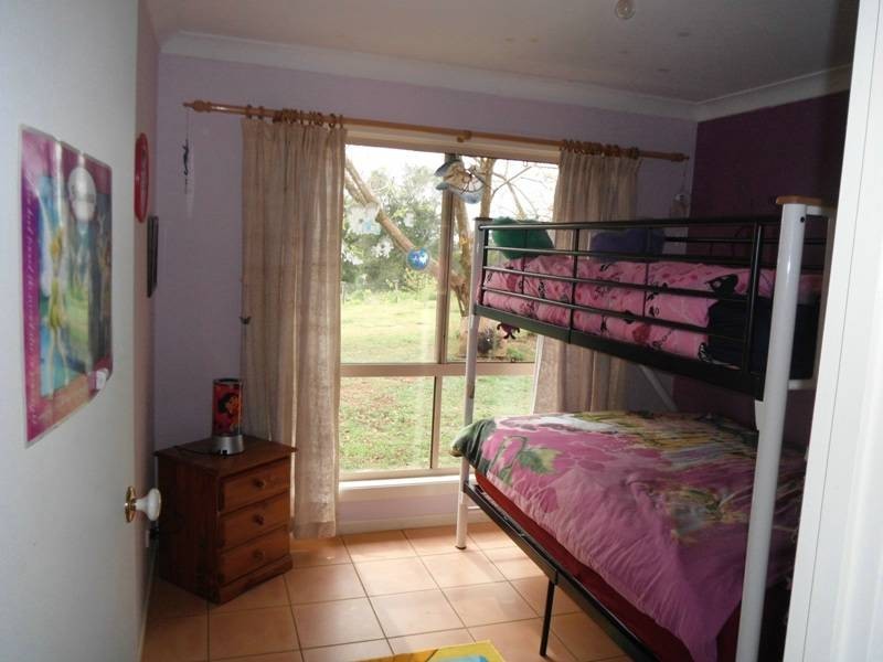 34 North Kerton Road, Nanango QLD 4615