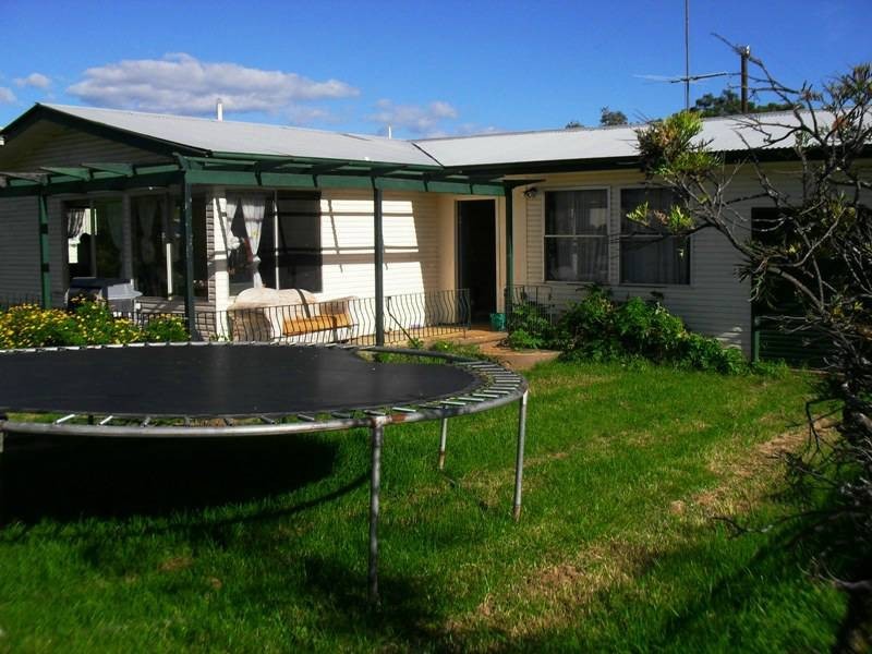 6 McDaniell Street, Yarraman QLD 4614