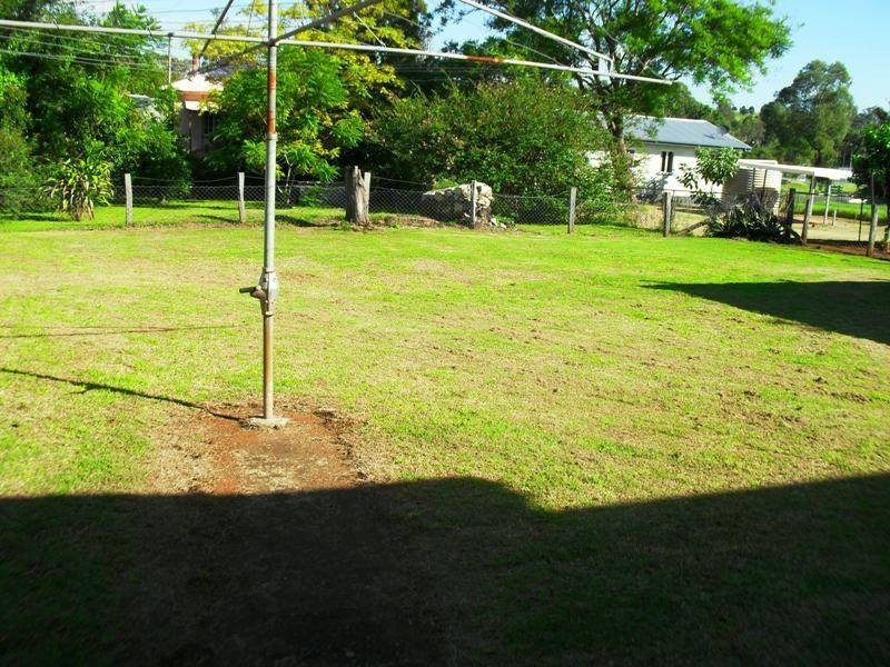 22 Douglas Street, Yarraman QLD 4614