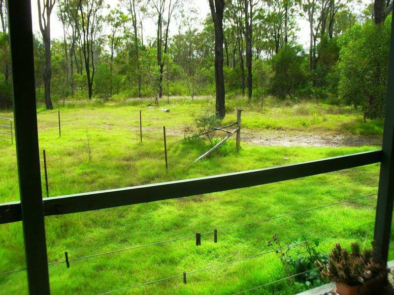 32 Whitaker Road, Nanango QLD 4615