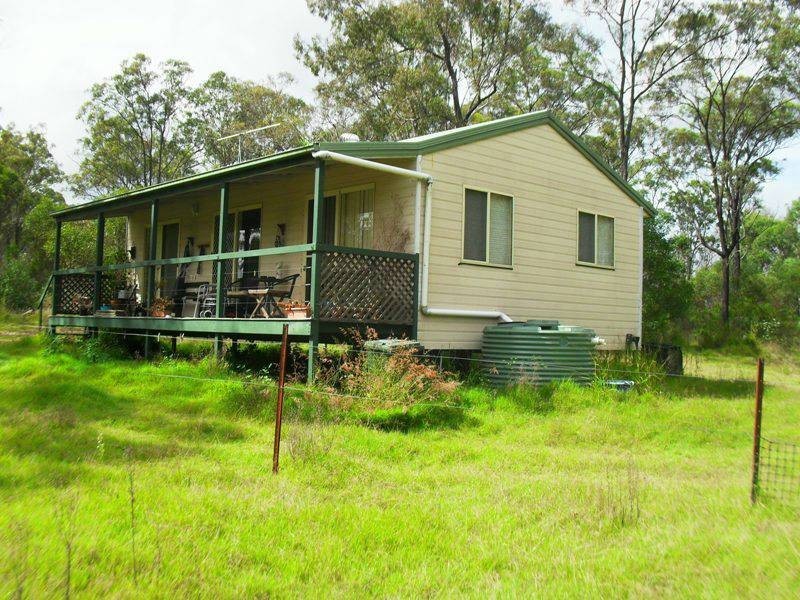 32 Whitaker Road, Nanango QLD 4615