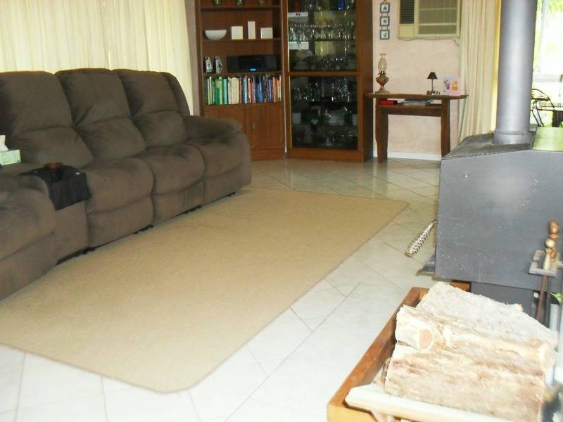 213 Carbeen Crescent, Nanango QLD 4615