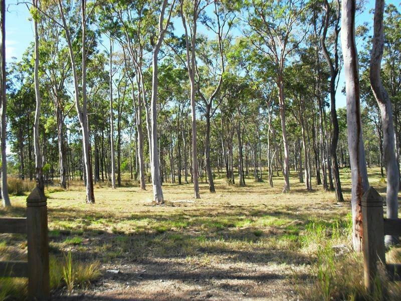 13 Tara Avenue, Nanango QLD 4615