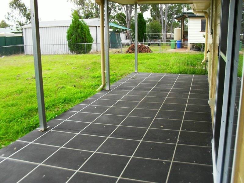 37 Normanby Street, Nanango QLD 4615